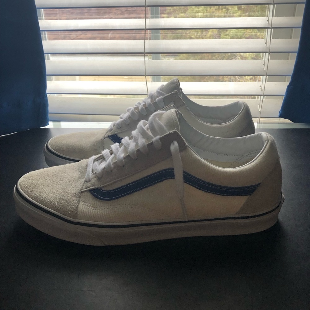 Size 12 Creme/Navy Old Skool Vans